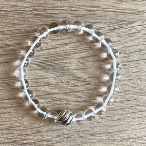 HAND CRAFTED STRETCHY BRACELET Clear Quartz Beads Silver Plated Textured Bead